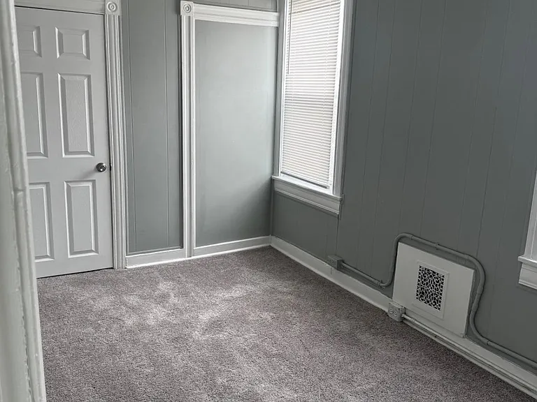 2619 E Fayette St — Photo 12