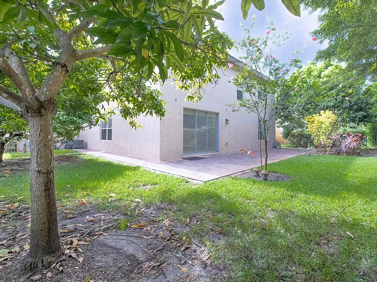 4668 SW 183rd Ave — Photo 19