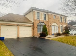 10 Victoria Way, Kendall Park, NJ 08824