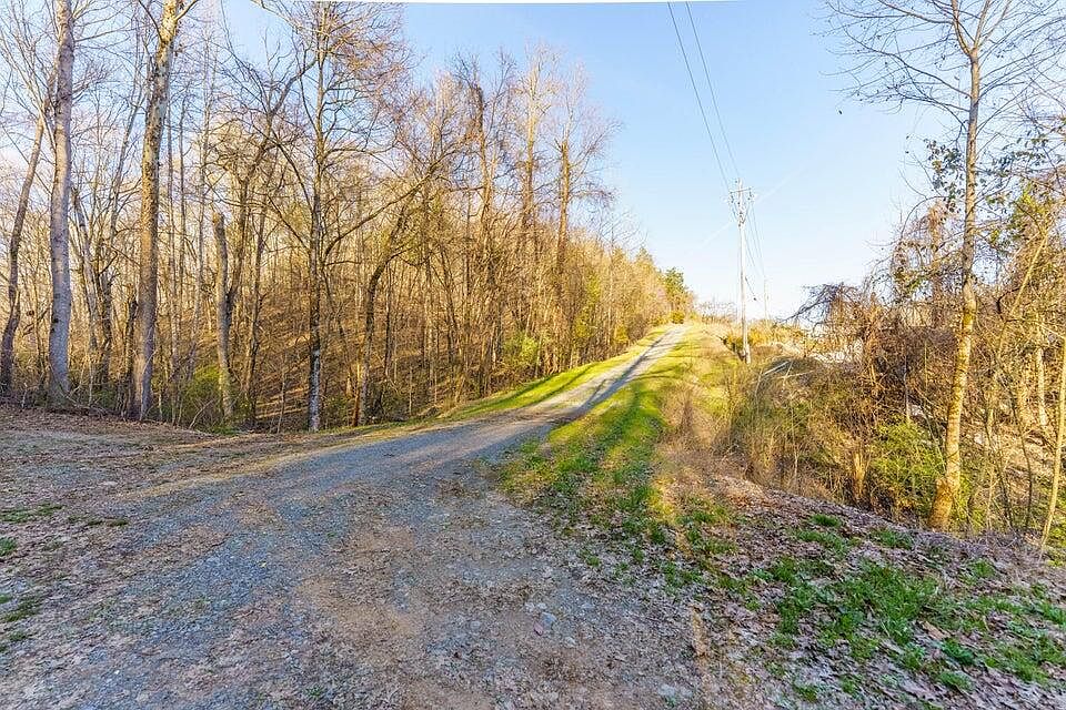 1st image of 34 Douglas Dam Rd