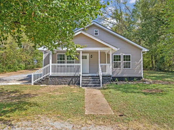 121 S Thompson St, Shelbyville, TN 37160
