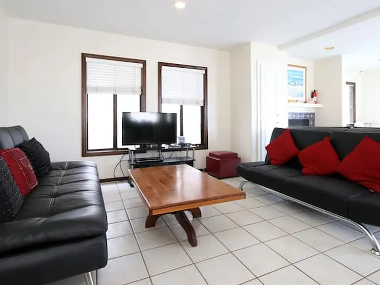 2645 Ocean Front Walk — Photo 51