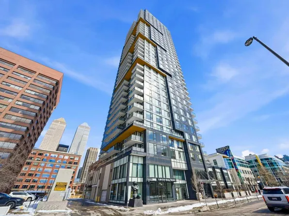 310 12th Ave SW #1906, Calgary, AB T2R 1B5