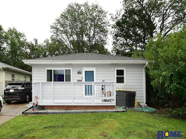 908 N Cotner Blvd, Lincoln, NE 68505