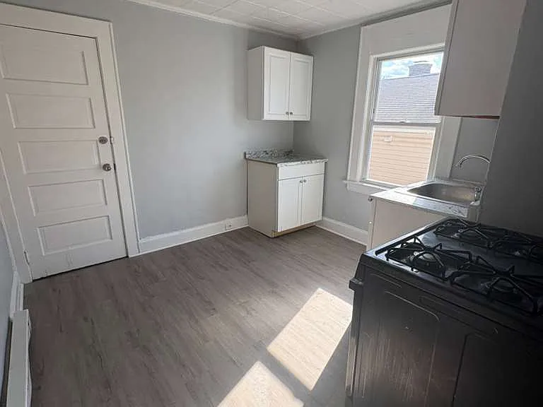 9 Kenmore Ave #3 — Photo 1