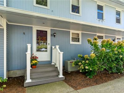 4 Smithfield Rd APT 21, North Providence, RI, 02904