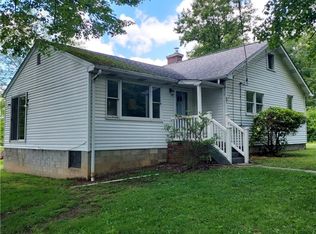 421 Division St, Hunker, PA 15639