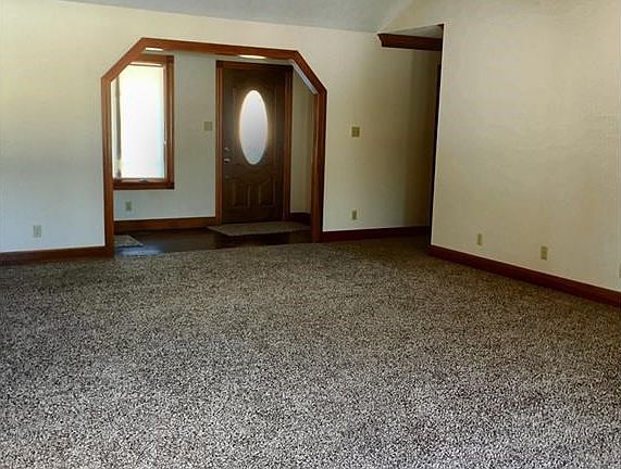 3rd image of 452 N Central Ave