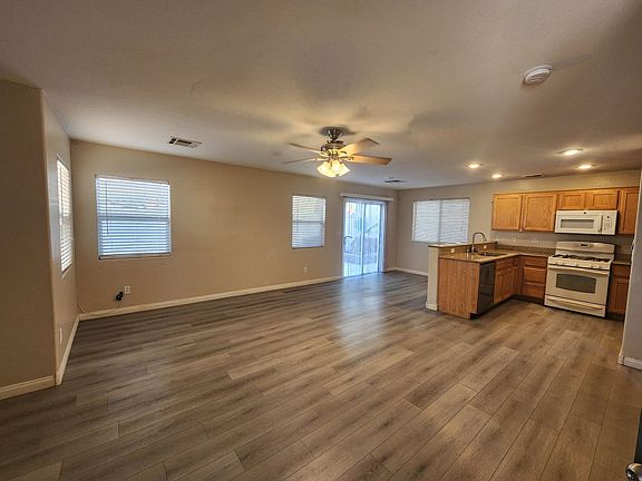 4th image of 1155 Claire Rose Ave