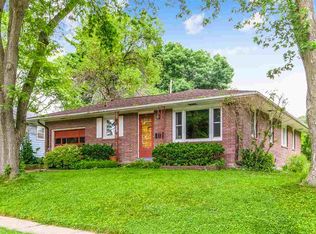 6 Montrose Ave, Iowa City, IA 52245