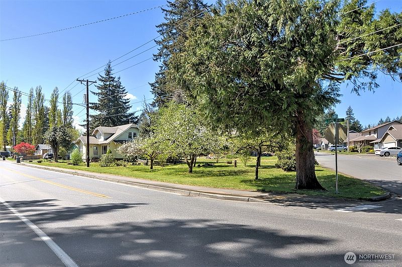 5th image of 2005 Lake Boulevard