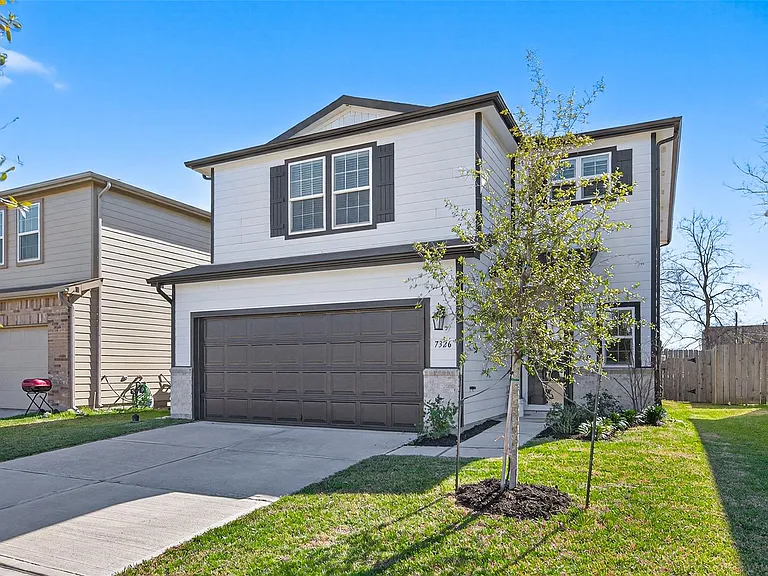 7326 Madison Commons Ln — Photo 44