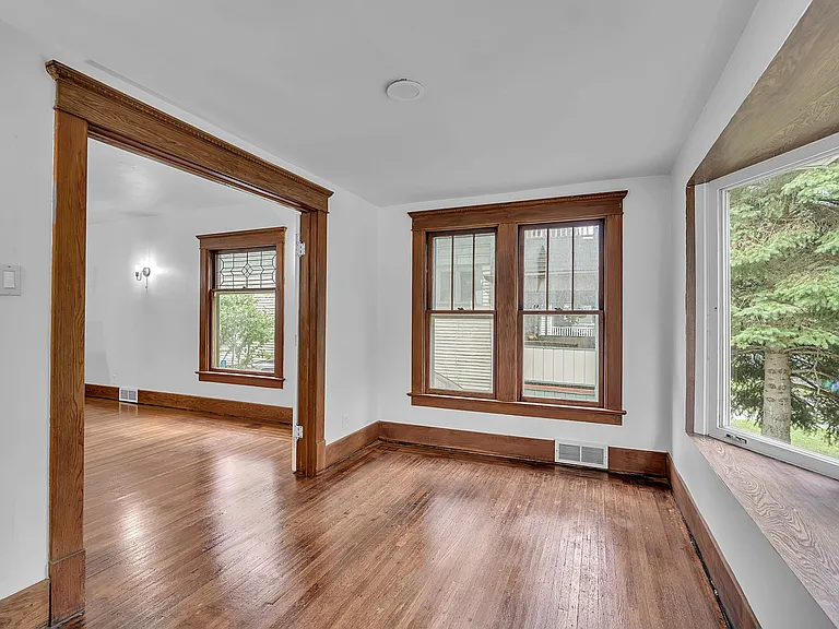 91 Saint Johns Parkside St #1 — Photo 7