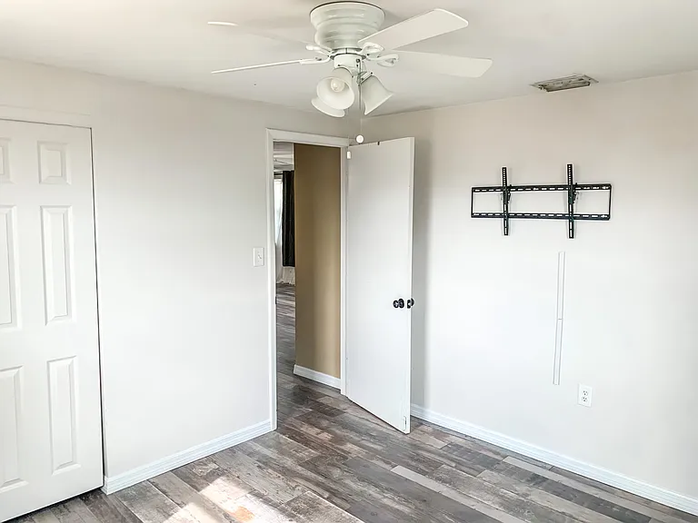 1473 Classic Dr — Photo 16