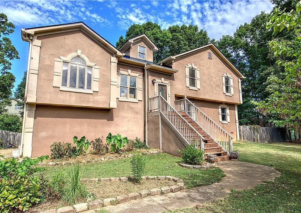 1st image of 49 Bramblewood Trl SW
