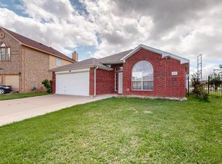 2217 Sophie Ln, Arlington, TX 76010