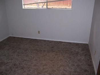 4th image of 4807 Cascade Way