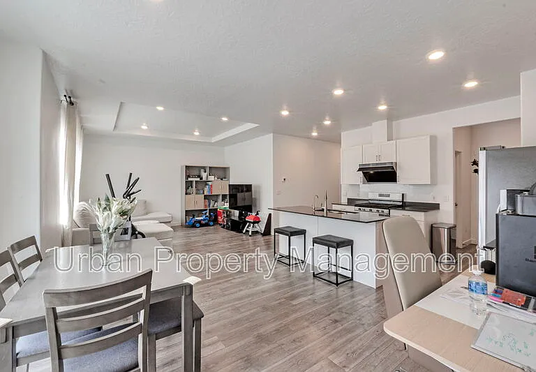 3761 W 620 N — Photo 8