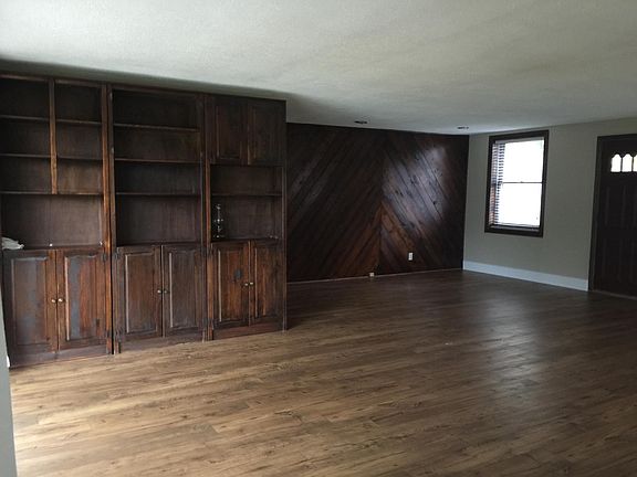 2nd image of 564 Lynwood Dr