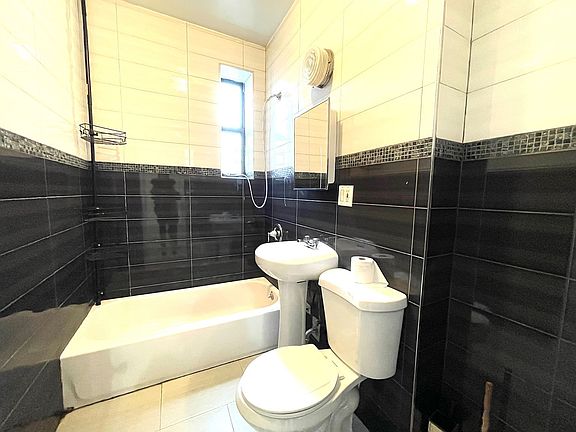 5th image of 551 Nostrand Ave #4A