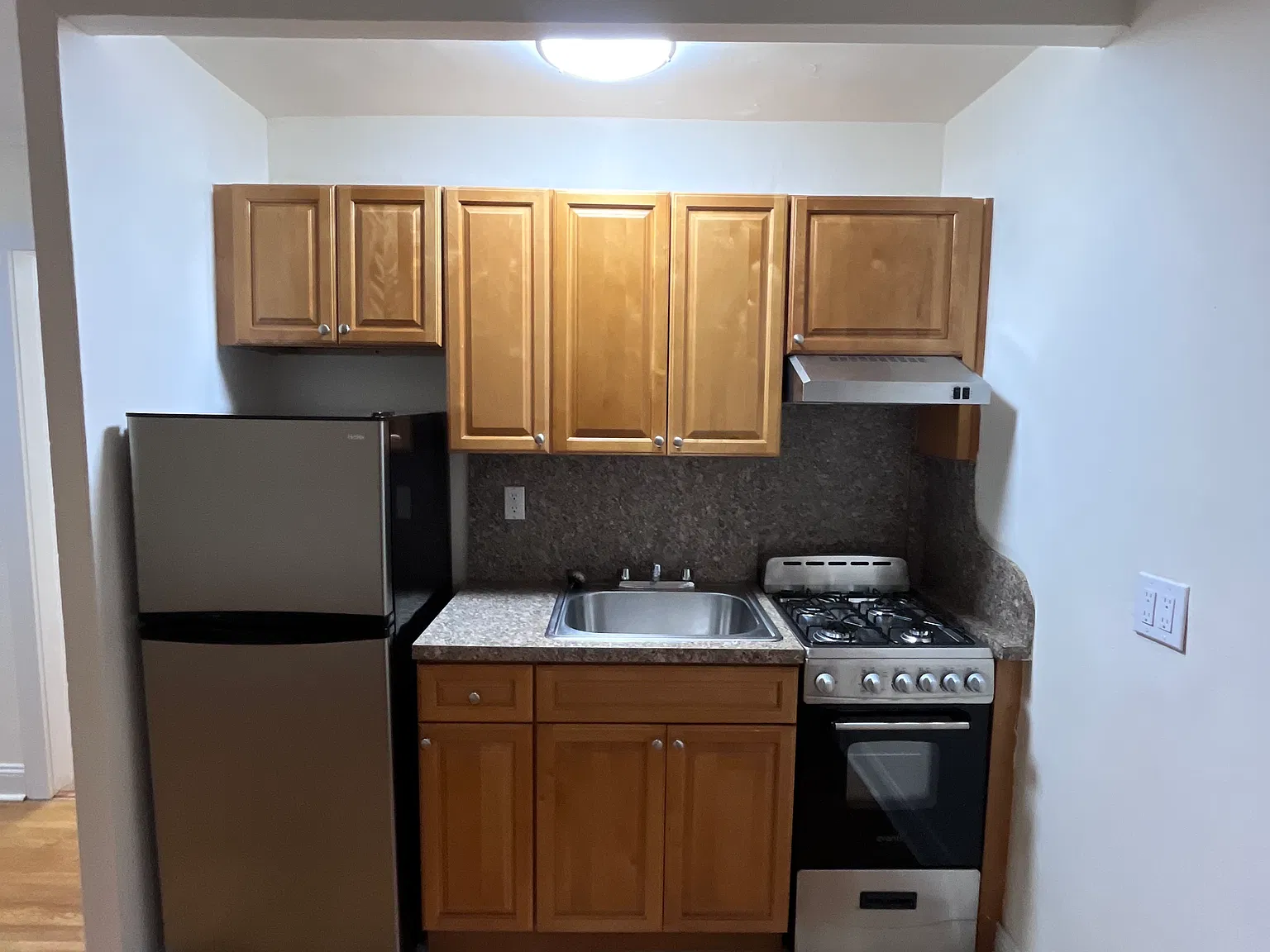 2612 West St — Photo 4