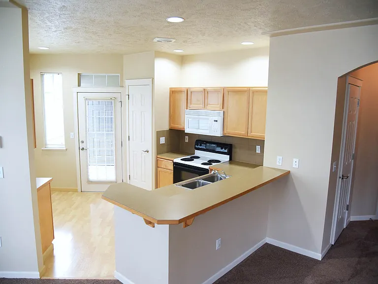 Artisan Apartments — Photo 8