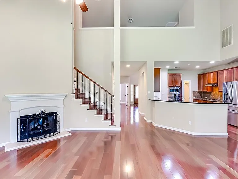 11300 Cherisse Dr — Photo 32
