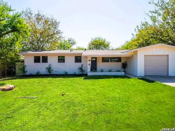 741 Perryman St, New Braunfels, TX 78130