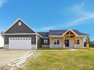 2677 Summer Rambo Ct, Lima, OH 45806