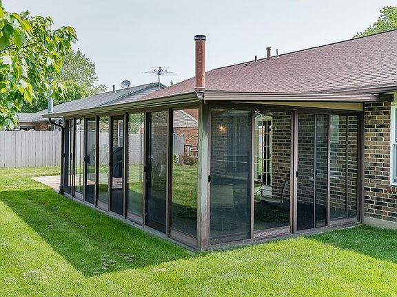 4th image of 8909 Gardengate Dr