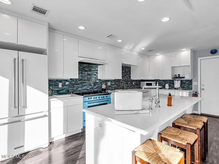 213 Hayes Ct — Photo 6