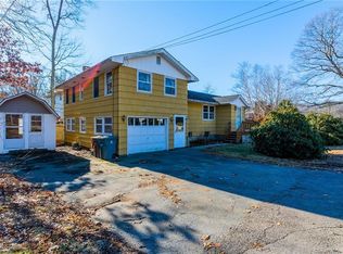 39 Woodbridge Rd, Niantic, CT 06357