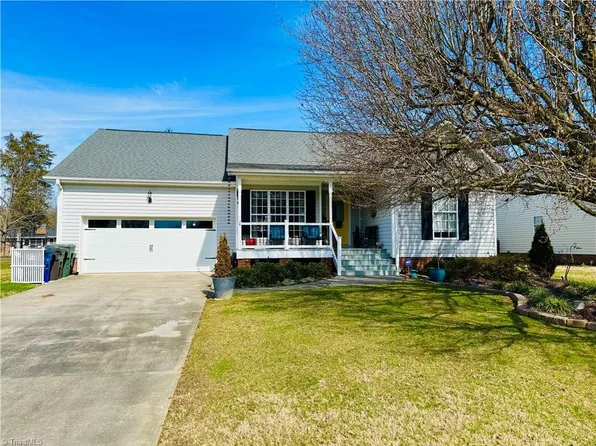 3933 Velinda Dr, Winston Salem, NC 27106