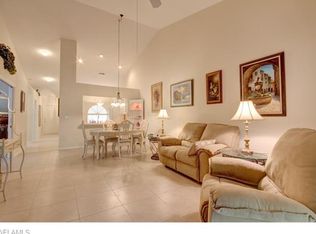 6140 Thresher Dr, Naples, FL 34112