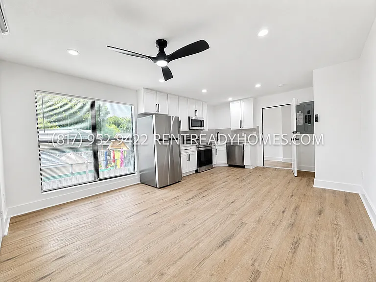 1510 W Jefferson Blvd #204 — Photo 2