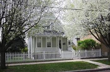 1st image of 1042 Florence Ave