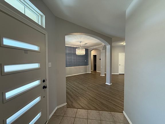 3rd image of 1719 Warwick Way