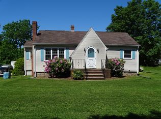 35 Langworthy Rd, Westerly, RI 02891