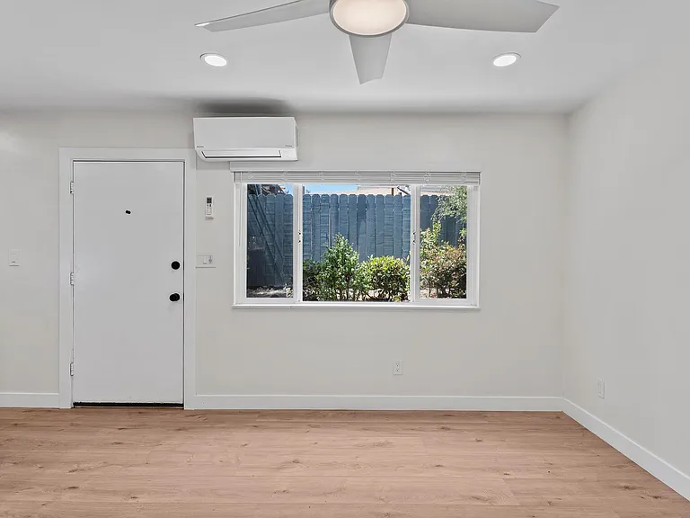 Ocean Beach Living | Modern 2Bd/2Ba | Laundry in-unit — Photo 12
