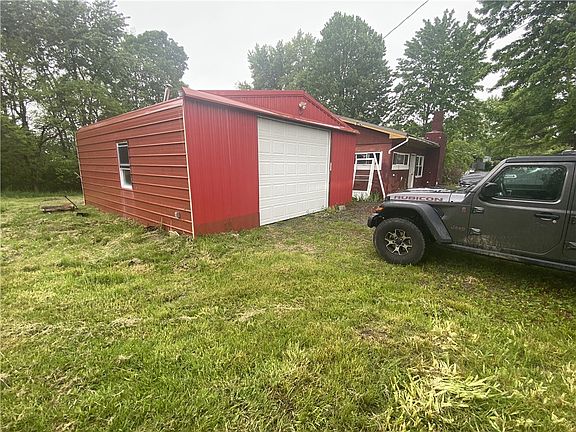 2nd image of 9137 N Sunnyside Dr
