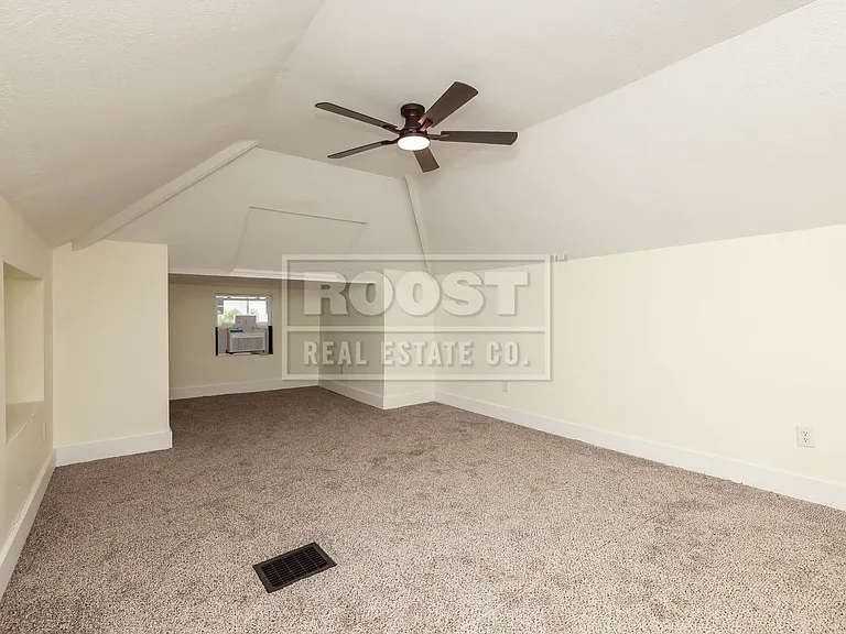 955 Avondale Ave — Photo 9