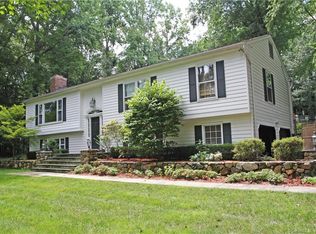 26 Mountain Trl, Stamford, CT 06903