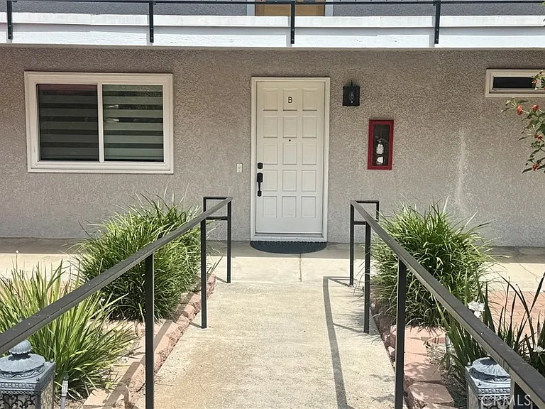 3398 Punta Alta #B — Photo 17