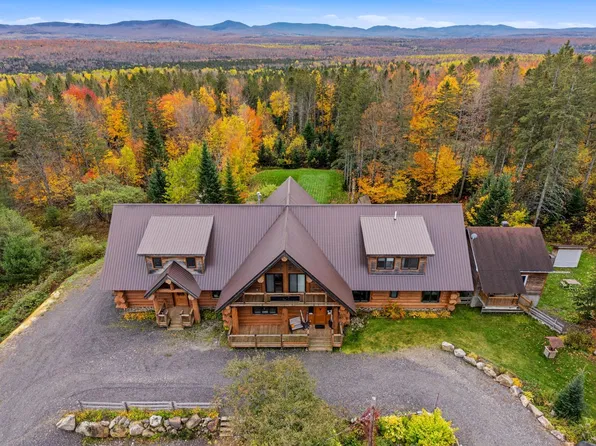 141 Route 212 E, La Patrie, QC J0B 1Y0
