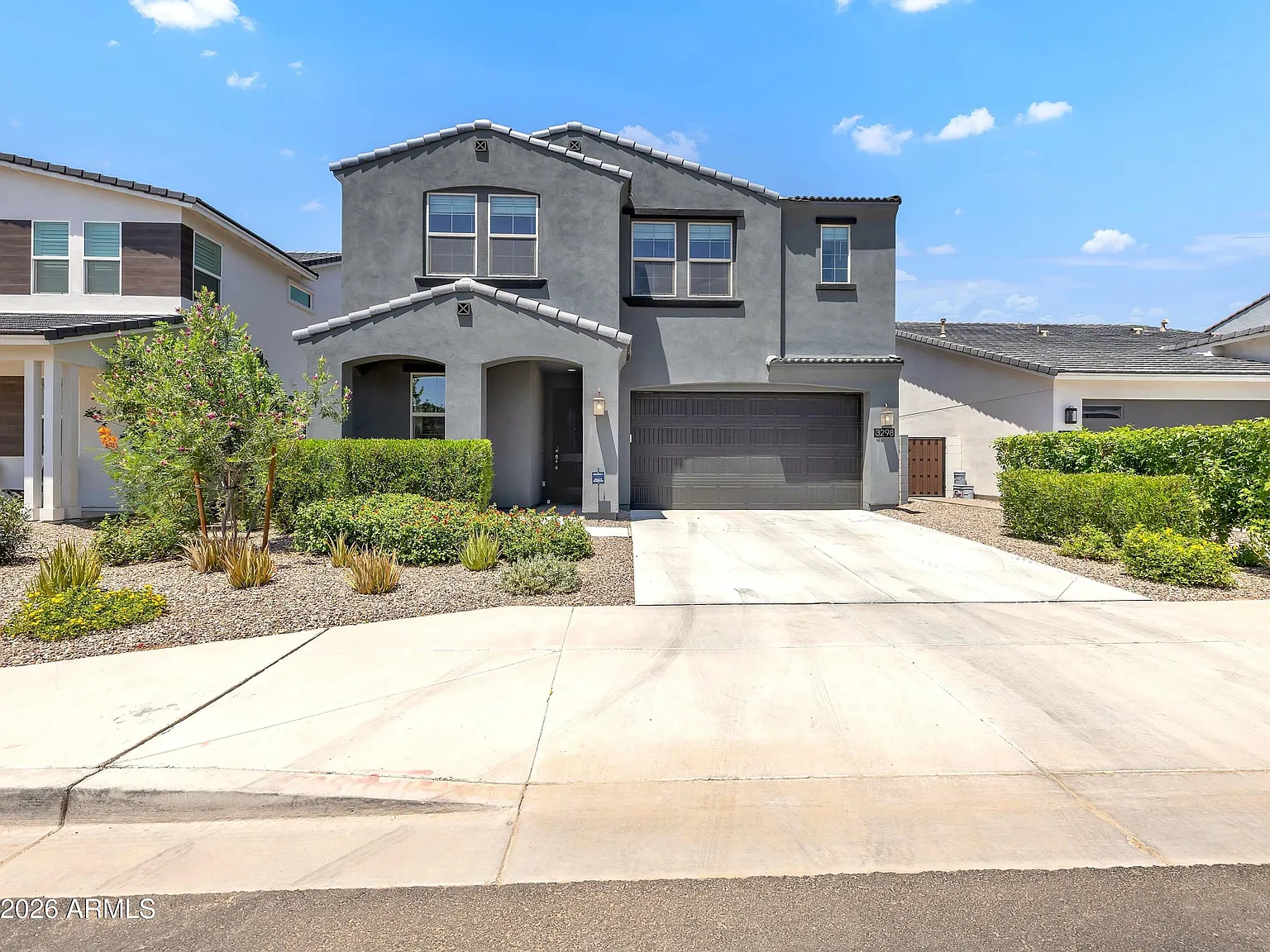4 bed, 2.5 bath, 26 sqft, $2,700 — Photo 1