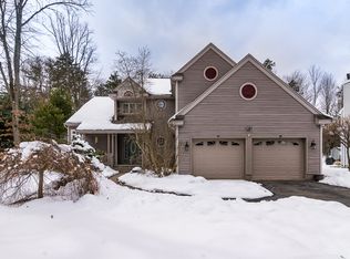 37 Schoolhouse Rd, Oak Ridge, NJ 07438