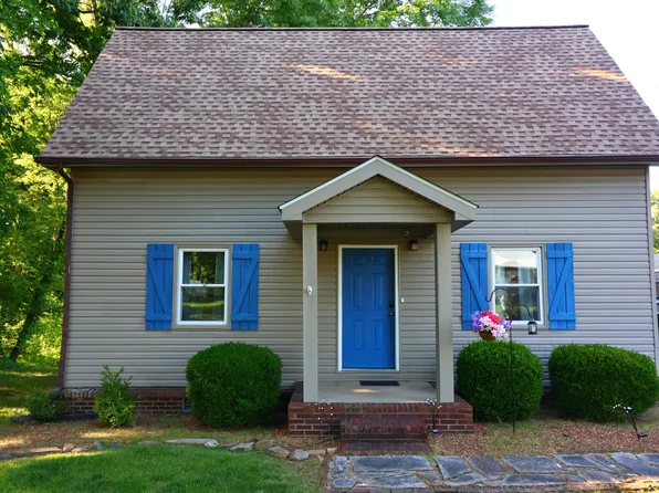 2120 Knob Hill Dr, Paducah, KY 42003
