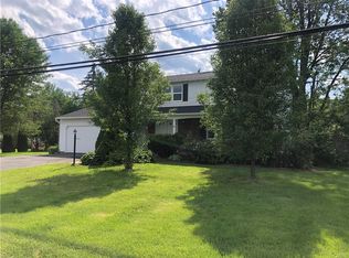 7909 Davis Rd N, Clay, NY 13041