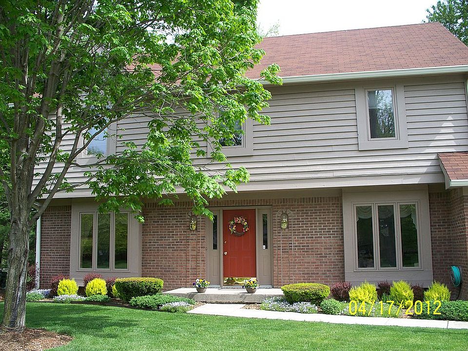 1st image of 7492 Hickory Woods Dr