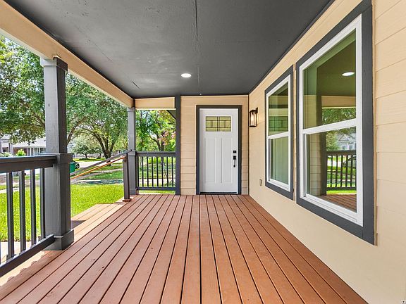 3rd image of 1109 W Huisache Avenue